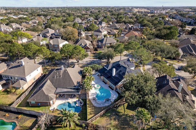 2372 Autumn Mist Court, League City, TX 77573