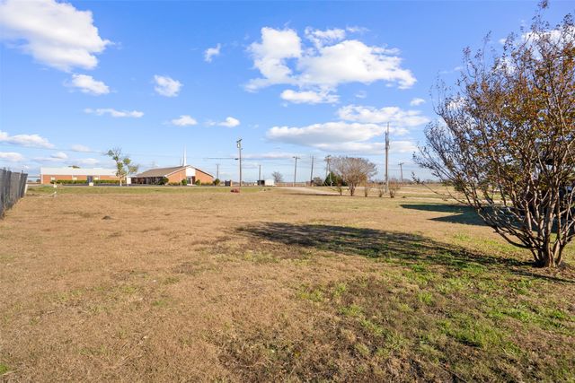 5175 N Fm 148, Crandall, TX 75114