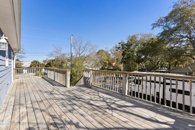 100 Moorefield Drive, Carolina Beach, NC 28428