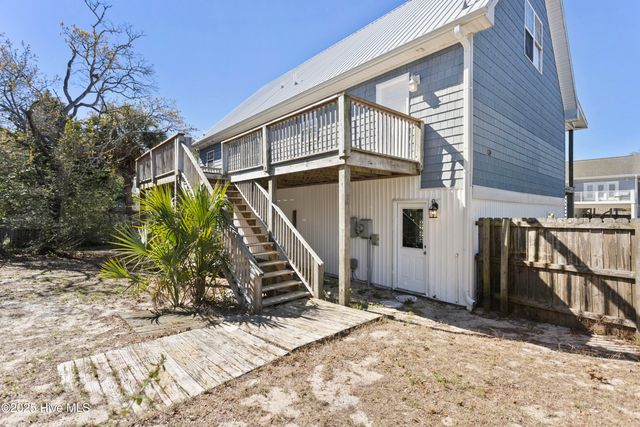 100 Moorefield Drive, Carolina Beach, NC 28428