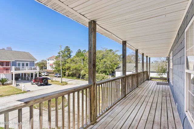 100 Moorefield Drive, Carolina Beach, NC 28428