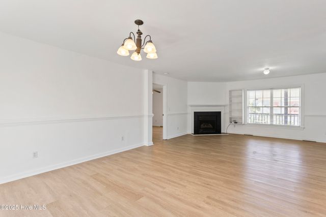 100 Moorefield Drive, Carolina Beach, NC 28428