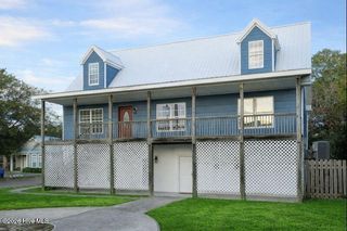 100 Moorefield Drive, Carolina Beach, NC 28428