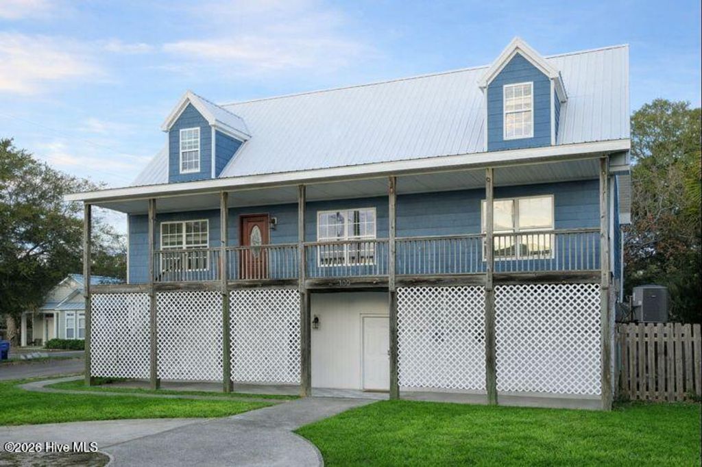 100 Moorefield Drive, Carolina Beach, NC 28428