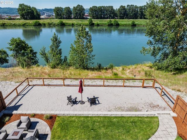 2072 S RIVER Rd, Kelso, WA 98626