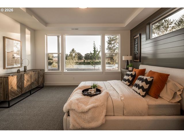 2072 S RIVER Rd, Kelso, WA 98626