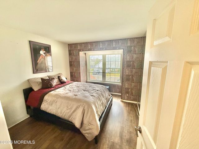 8D Ingram Drive, Monroe, NJ 08831