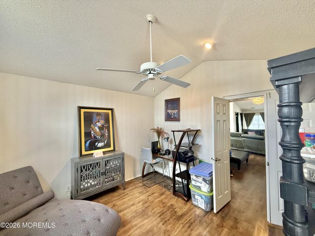 8D Ingram Drive, Monroe, NJ 08831