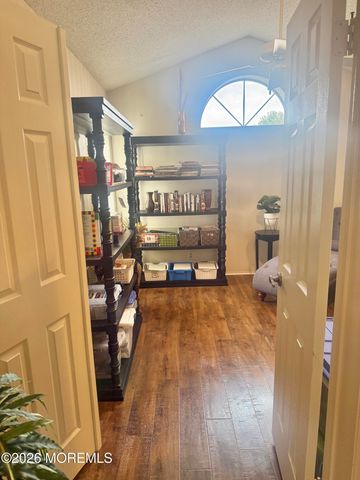 8D Ingram Drive, Monroe, NJ 08831