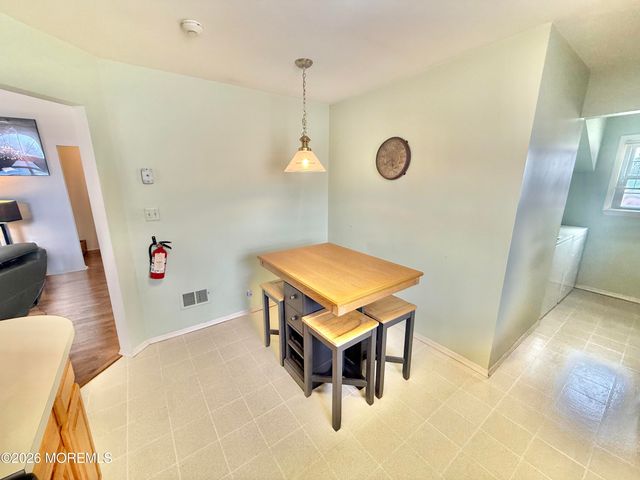 8D Ingram Drive, Monroe, NJ 08831