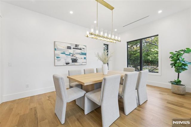 84 Depeyster Avenue, Tenafly, NJ 07670