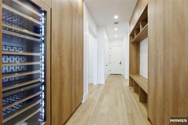 84 Depeyster Avenue, Tenafly, NJ 07670