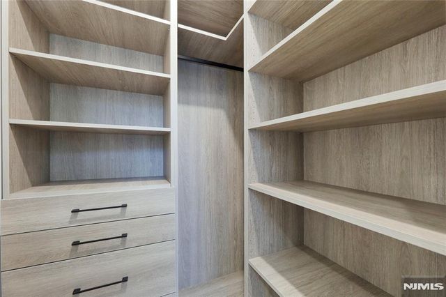 84 Depeyster Avenue, Tenafly, NJ 07670