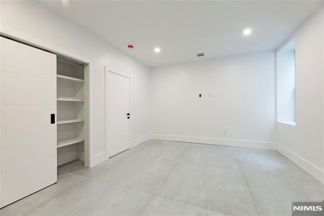 84 Depeyster Avenue, Tenafly, NJ 07670