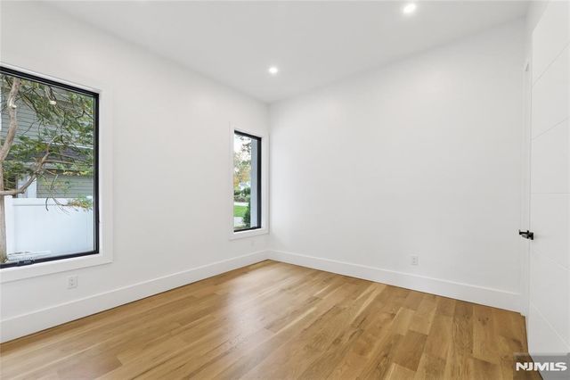 84 Depeyster Avenue, Tenafly, NJ 07670