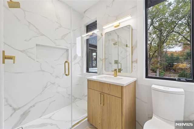 84 Depeyster Avenue, Tenafly, NJ 07670