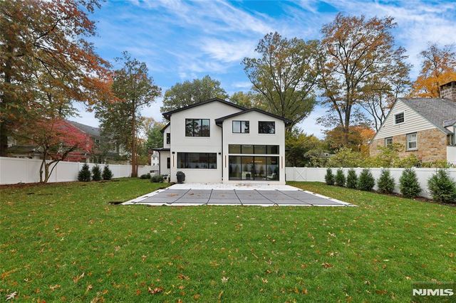 84 Depeyster Avenue, Tenafly, NJ 07670