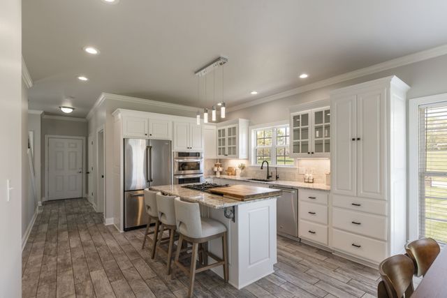 1633 Hayes Denton Rd, Columbia, TN 38401