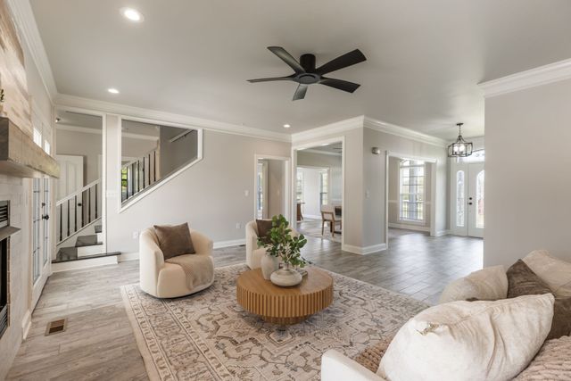 1633 Hayes Denton Rd, Columbia, TN 38401