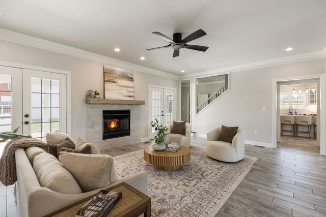 1633 Hayes Denton Rd, Columbia, TN 38401