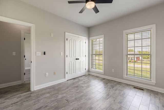 1633 Hayes Denton Rd, Columbia, TN 38401