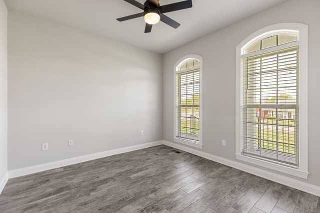 1633 Hayes Denton Rd, Columbia, TN 38401
