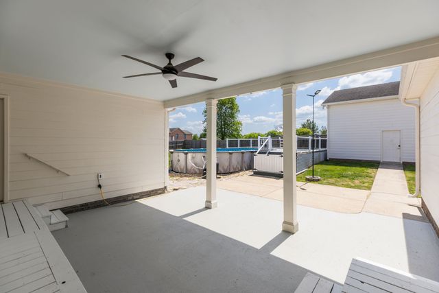 1633 Hayes Denton Rd, Columbia, TN 38401