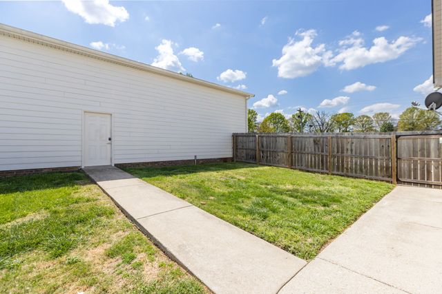 1633 Hayes Denton Rd, Columbia, TN 38401