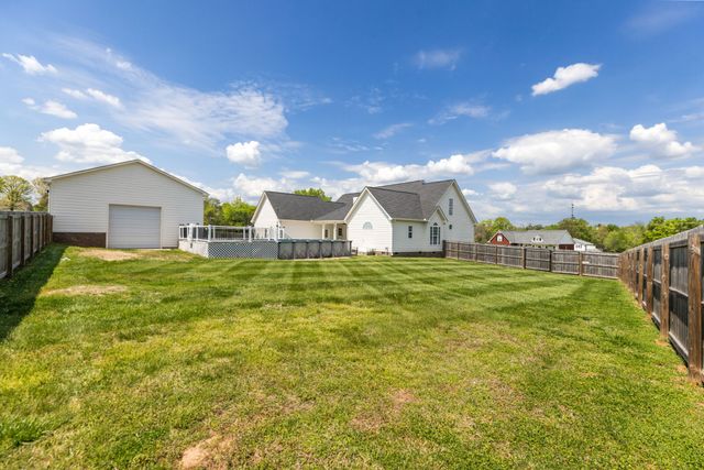 1633 Hayes Denton Rd, Columbia, TN 38401