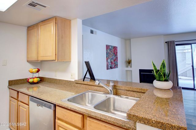 101 S Players Club Dr Apt 5102, Tucson, AZ 85745