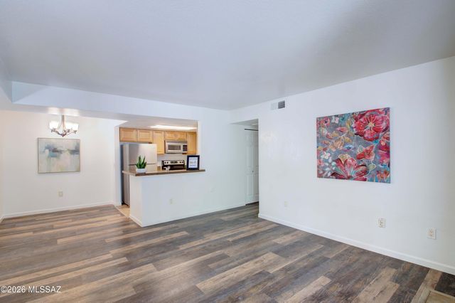 101 S Players Club Dr Apt 5102, Tucson, AZ 85745