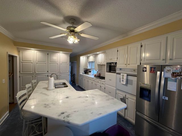 976 Briarwood Ct., Johnsonville, SC 29555