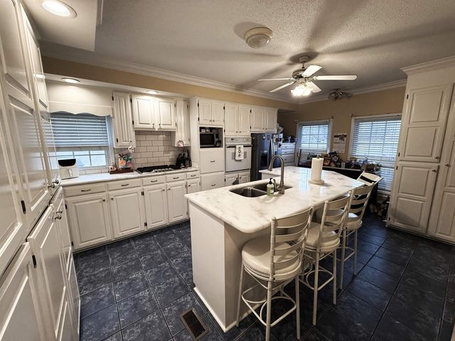 976 Briarwood Ct., Johnsonville, SC 29555