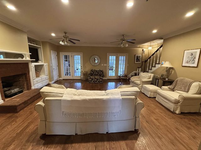 976 Briarwood Ct., Johnsonville, SC 29555