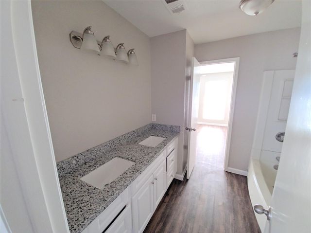 1960 Upland Drive, Houston, TX 77043