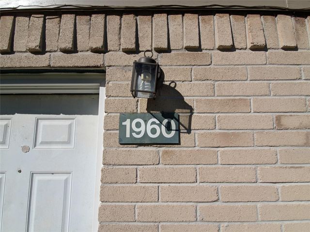 1960 Upland Drive, Houston, TX 77043