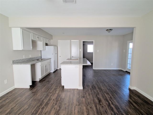 1960 Upland Drive, Houston, TX 77043