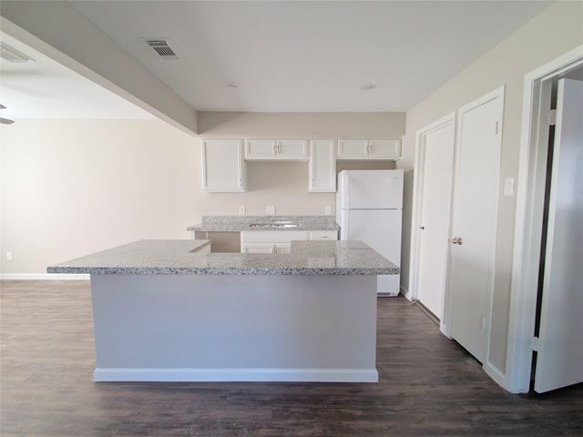 1960 Upland Drive, Houston, TX 77043