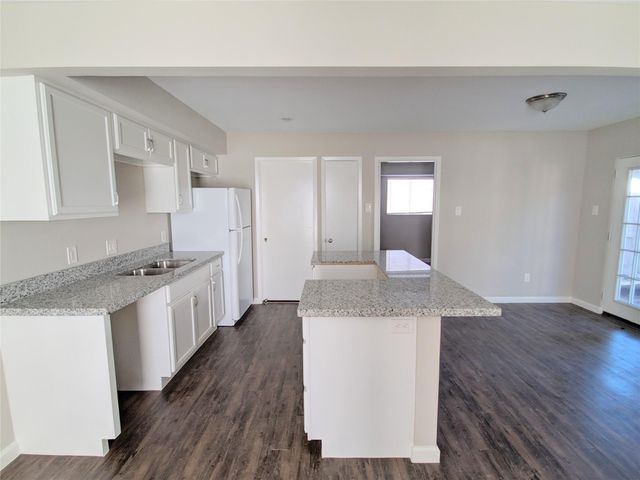 1960 Upland Drive, Houston, TX 77043