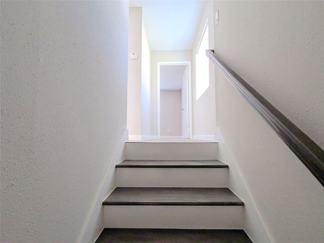 1960 Upland Drive, Houston, TX 77043