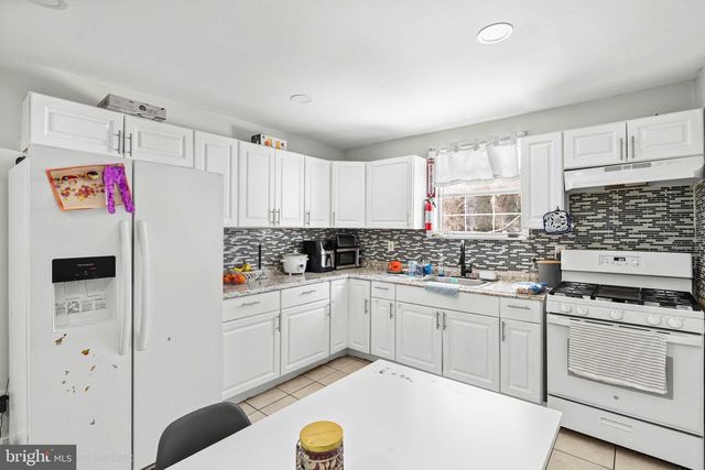 560 YORK ST, Burlington, NJ 08016