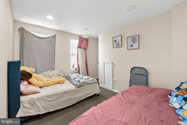 560 YORK ST, Burlington, NJ 08016