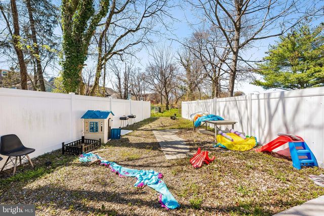 560 YORK ST, Burlington, NJ 08016