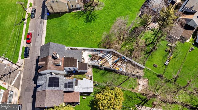 560 YORK ST, Burlington, NJ 08016