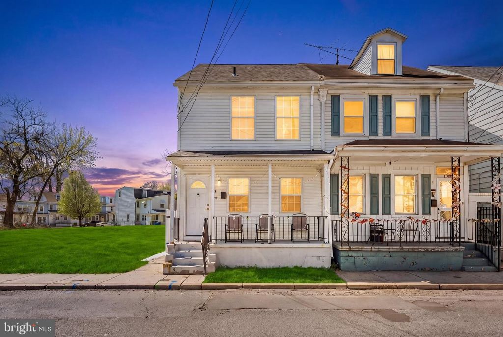 560 YORK ST, Burlington, NJ 08016