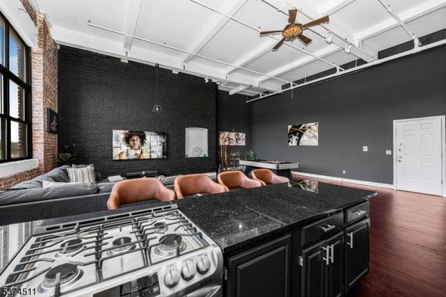 350 Scotland Rd, City Of Orange Twp., NJ 07050