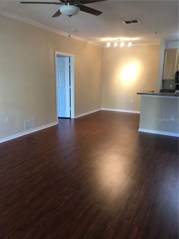 10205 COURTNEY PALMS BOULEVARD 203, Tampa, FL 33619