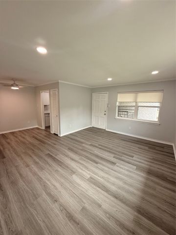 3909 Inwood Road 2005, Dallas, TX 75209