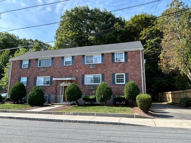 41 Mullin Ave 2, Quincy, MA 02169