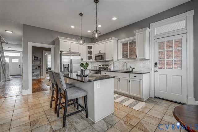 2611 W Main St, Richmond, VA 23220